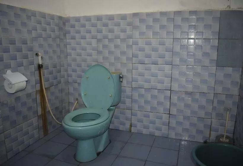 Hotelli Four G Homestay & Komodo Tour