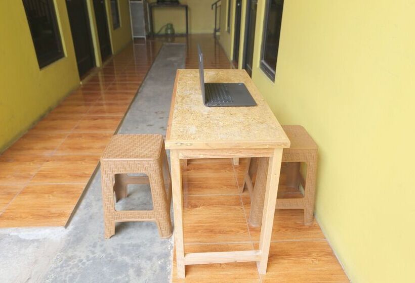 Hotel Kost Dison By Oyo