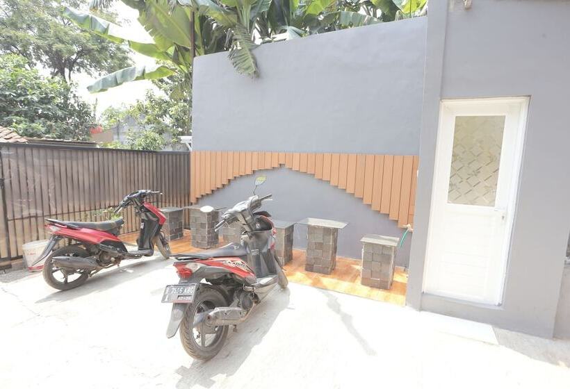 Hotel Kost Dison By Oyo