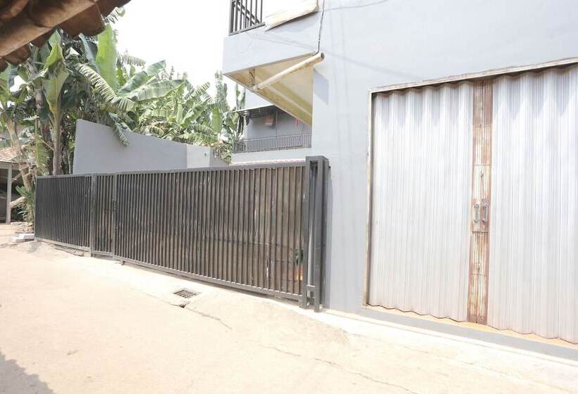 Hotel Kost Dison By Oyo