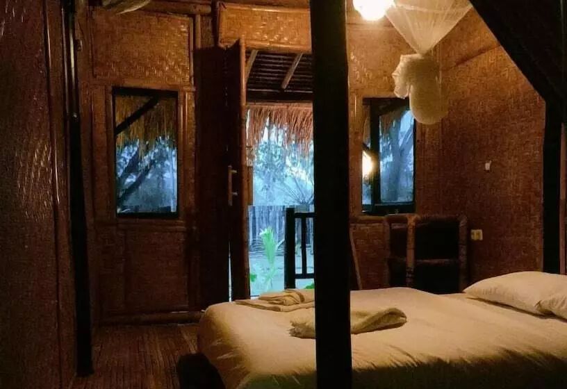 ホテル Mahkota Atia Bungallow