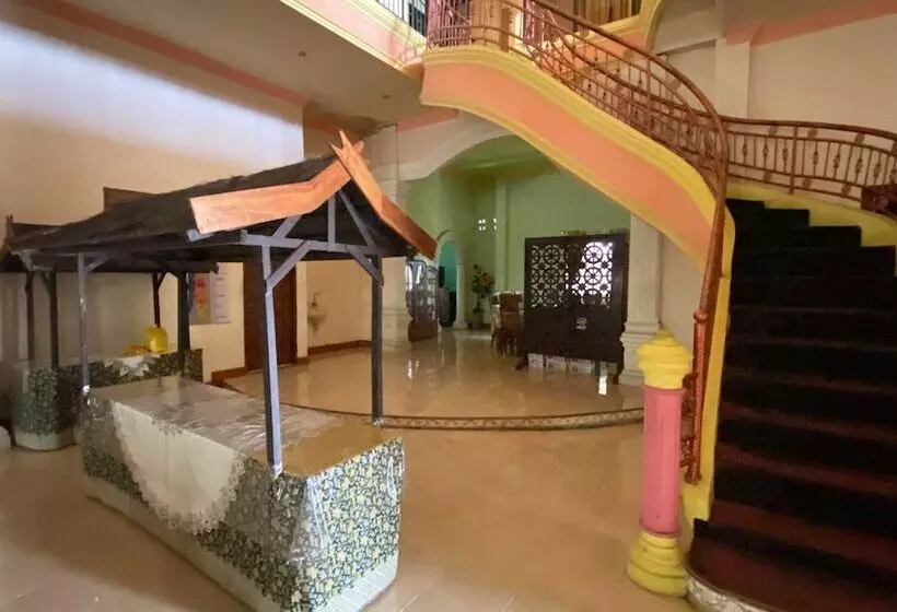 Hotelli Savira By Oyo