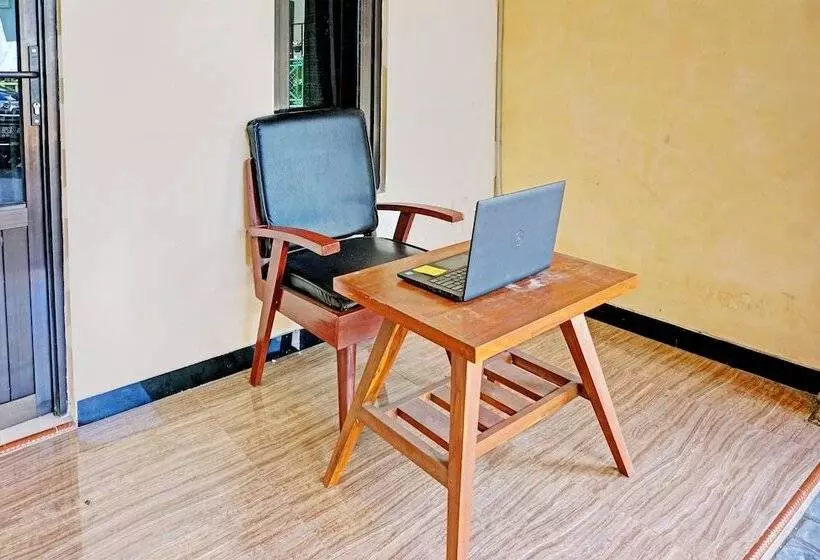 ホテル Spot On 92353 Purnama Syariah Guest House