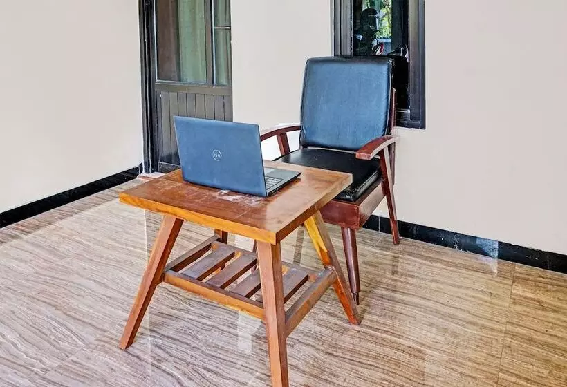 ホテル Spot On 92353 Purnama Syariah Guest House