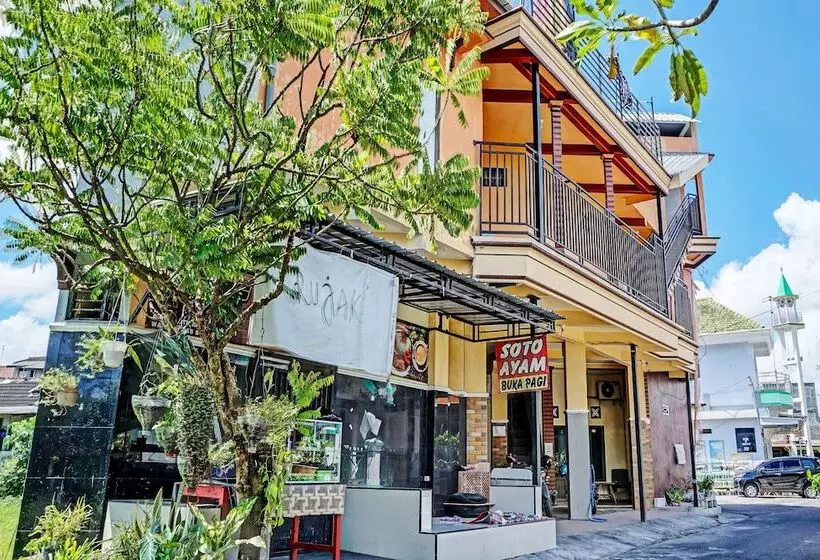 ホテル Spot On 92353 Purnama Syariah Guest House
