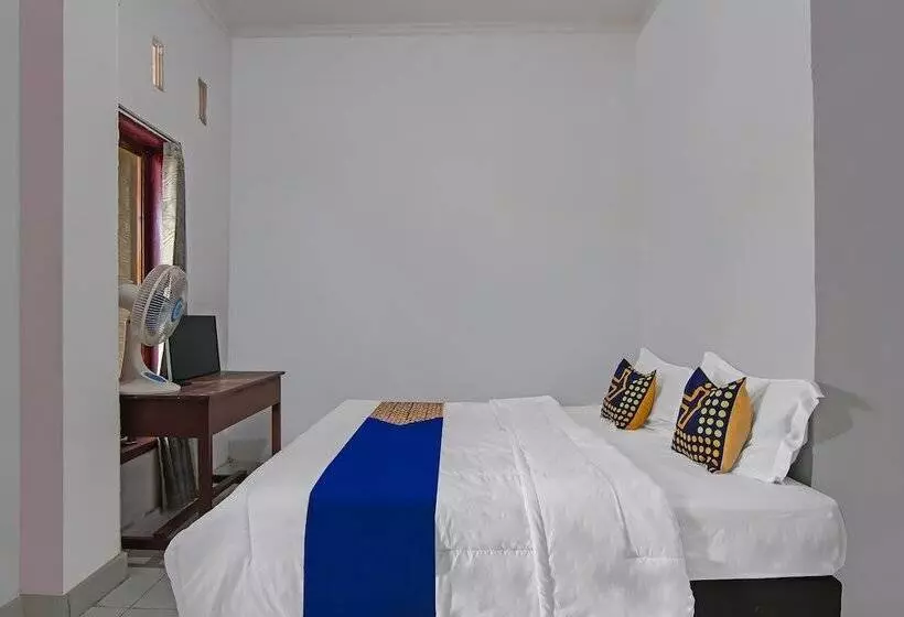 Hotelli Spot On 92498 Fanni Homestay