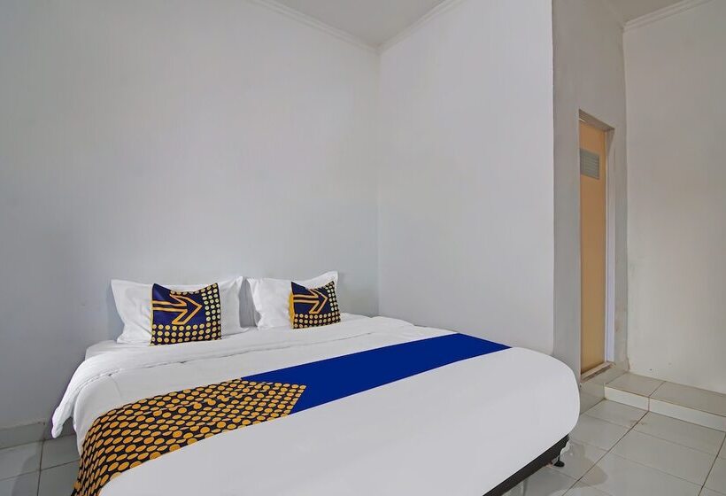 هتل Spot On 92498 Fanni Homestay