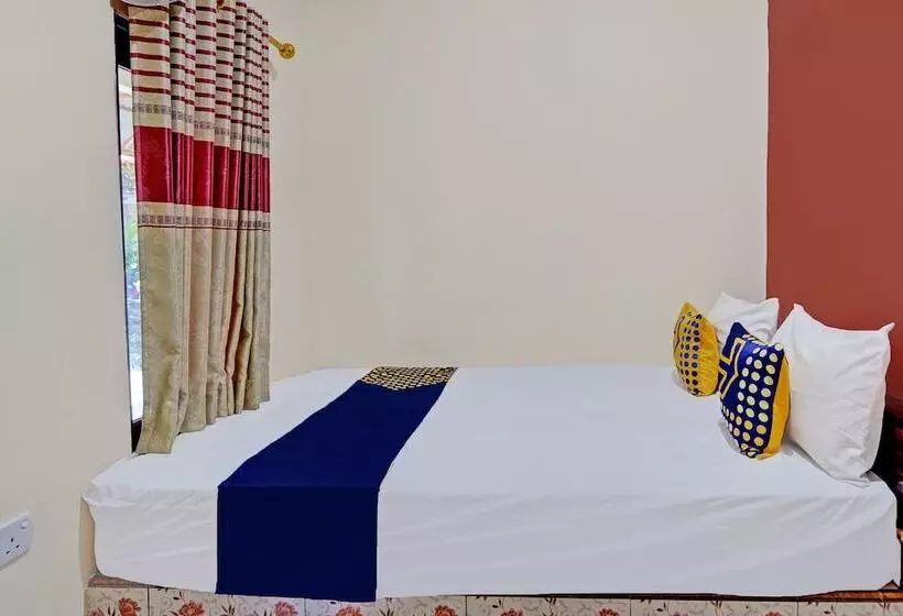 Hotelli Spot On 92527 Penginapan Kangean Syariahneartaman Merdeka Kalianget