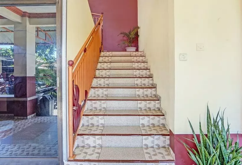 Hotelli Spot On 92527 Penginapan Kangean Syariahneartaman Merdeka Kalianget