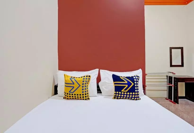 Hotelli Spot On 92527 Penginapan Kangean Syariahneartaman Merdeka Kalianget