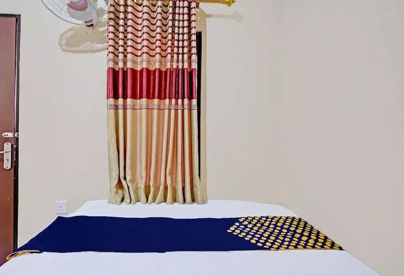 Hotelli Spot On 92527 Penginapan Kangean Syariahneartaman Merdeka Kalianget