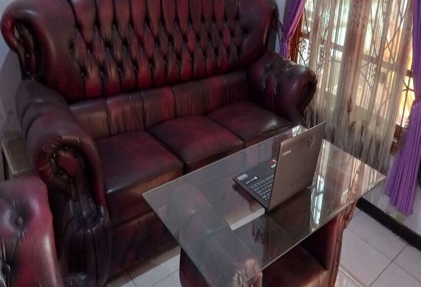 Hôtel Spot On 92743 Kost Elisabeth Syariah