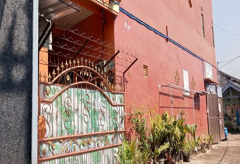 Hôtel Spot On 92743 Kost Elisabeth Syariah