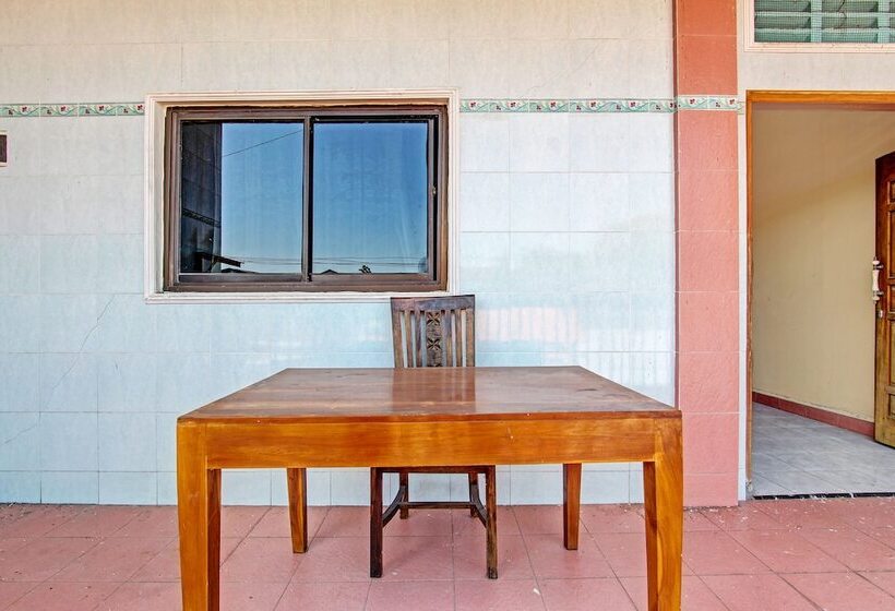 בית מלון כפרי Spot On 92760 Global Media Homestay Syariah