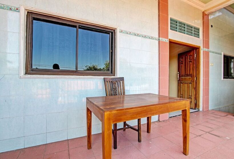 בית מלון כפרי Spot On 92760 Global Media Homestay Syariah