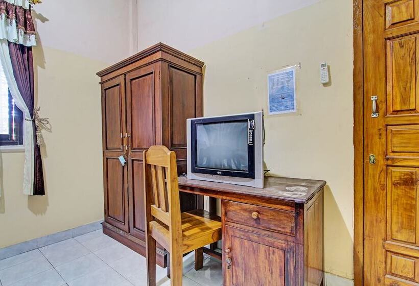 בית מלון כפרי Spot On 92760 Global Media Homestay Syariah