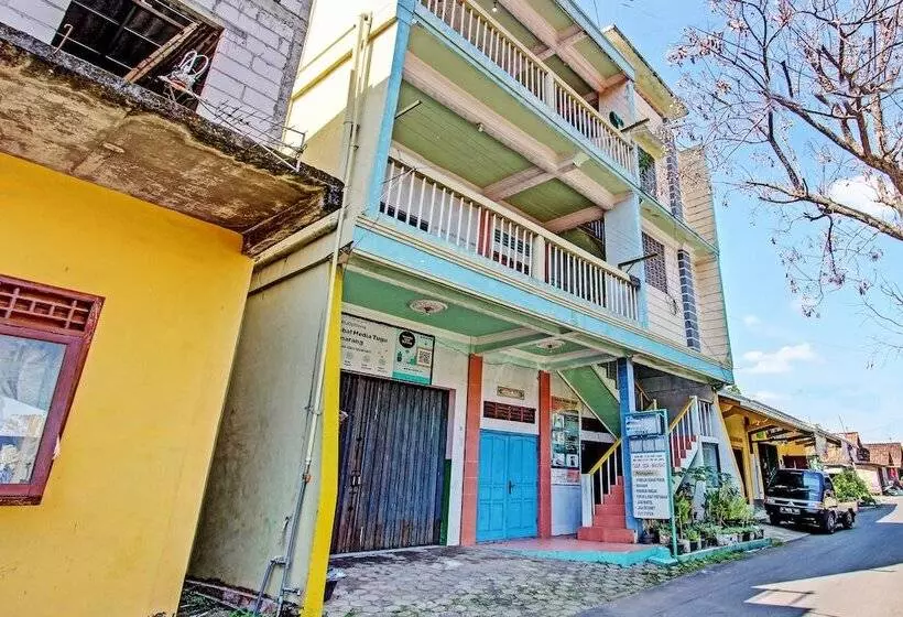 ホテル Spot On 92760 Global Media Homestay Syariah