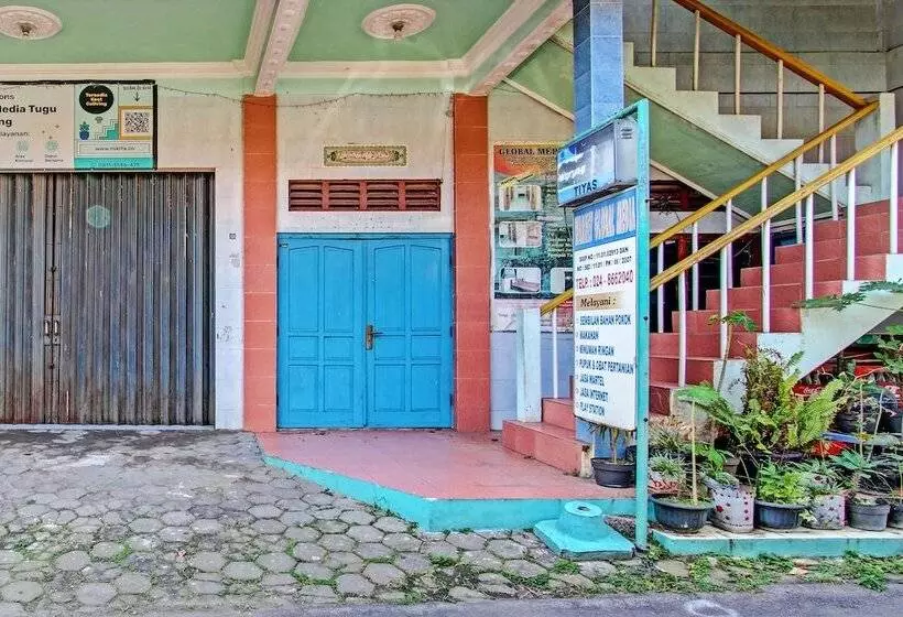 ホテル Spot On 92760 Global Media Homestay Syariah