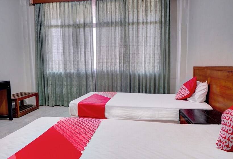 בית מלון כפרי Tepian Batang Hari By Oyo