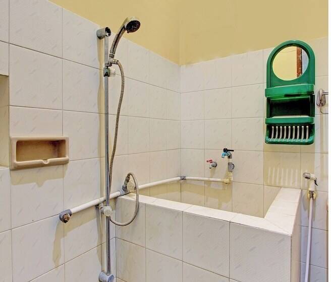 فندق Wulan Homestay Syariah Solo By Oyo