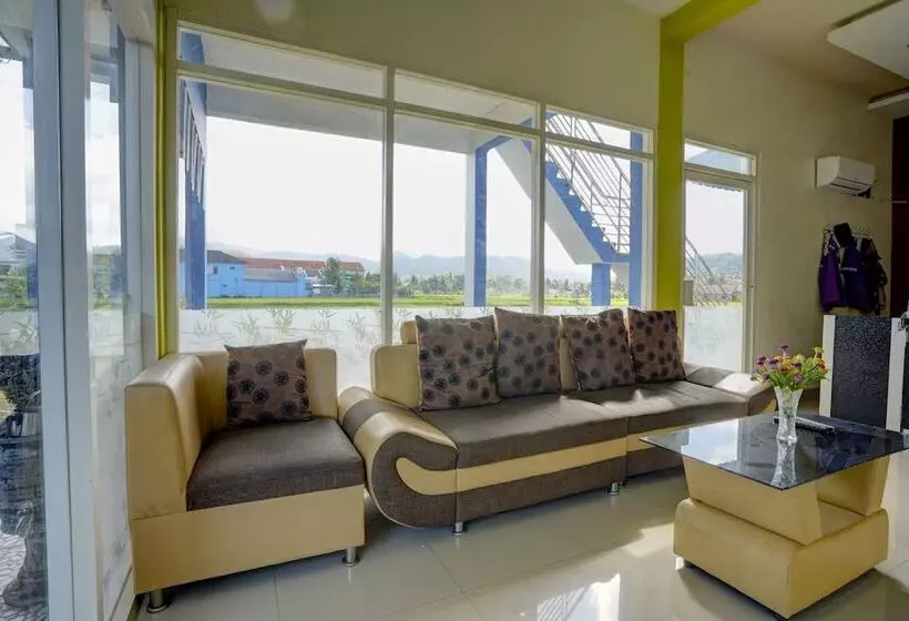 Miranda Hotel Syariah By Oyo