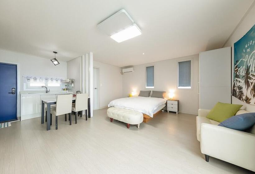 Namhae Sea And View Pool Villa Pension