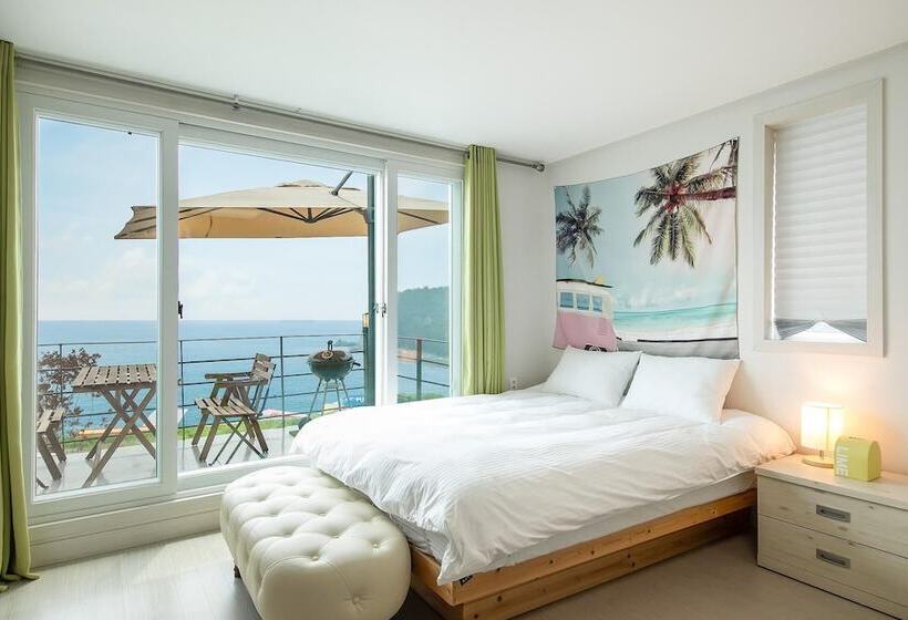 Namhae Sea And View Pool Villa Pension
