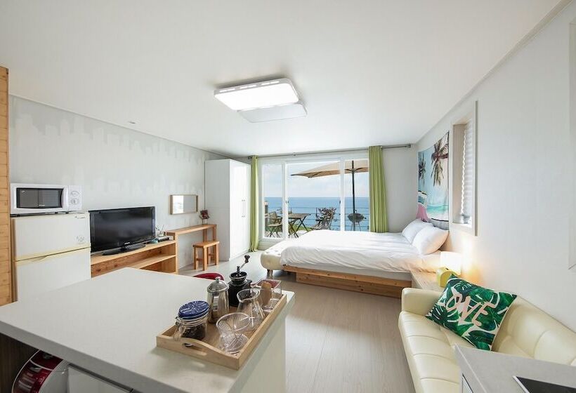 Namhae Sea And View Pool Villa Pension
