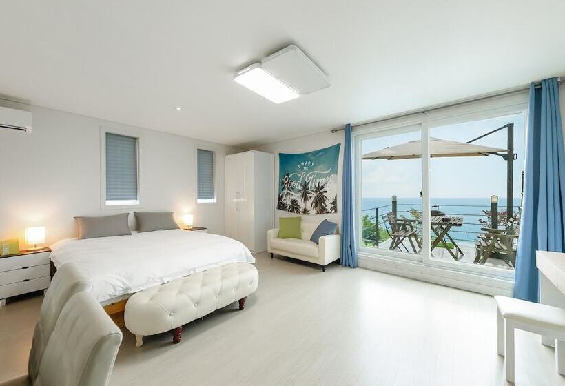 Namhae Sea And View Pool Villa Pension