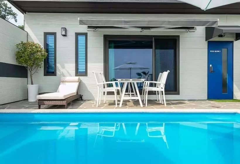 Namhae Sea And View Pool Villa Pension