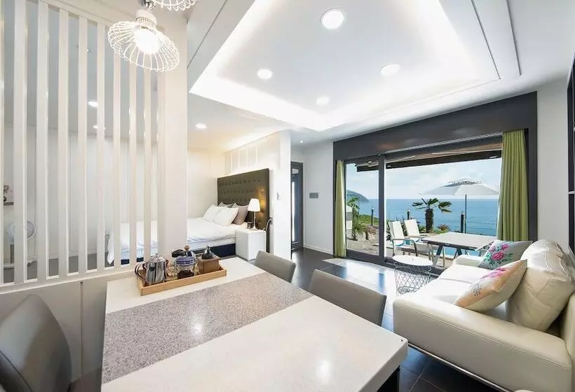 Namhae Sea And View Pool Villa Pension