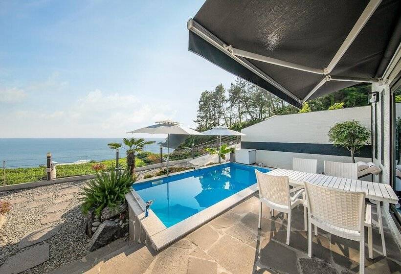 Namhae Sea And View Pool Villa Pension