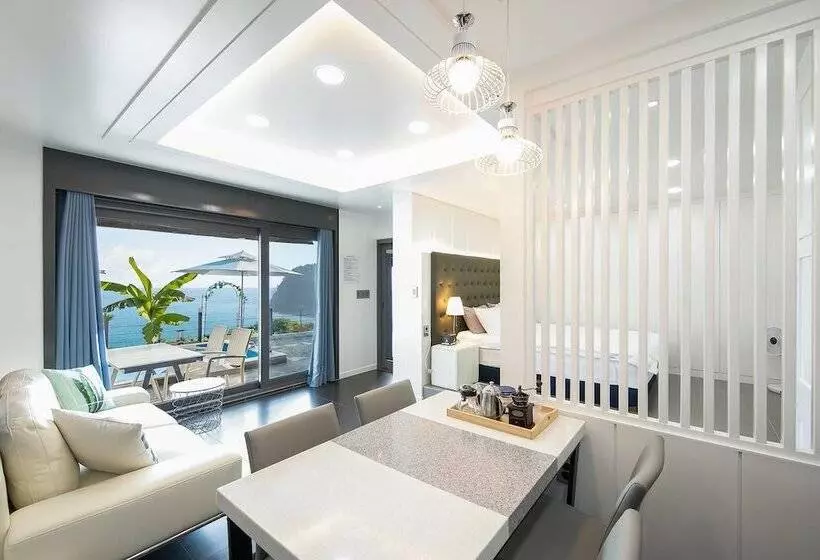Namhae Sea And View Pool Villa Pension