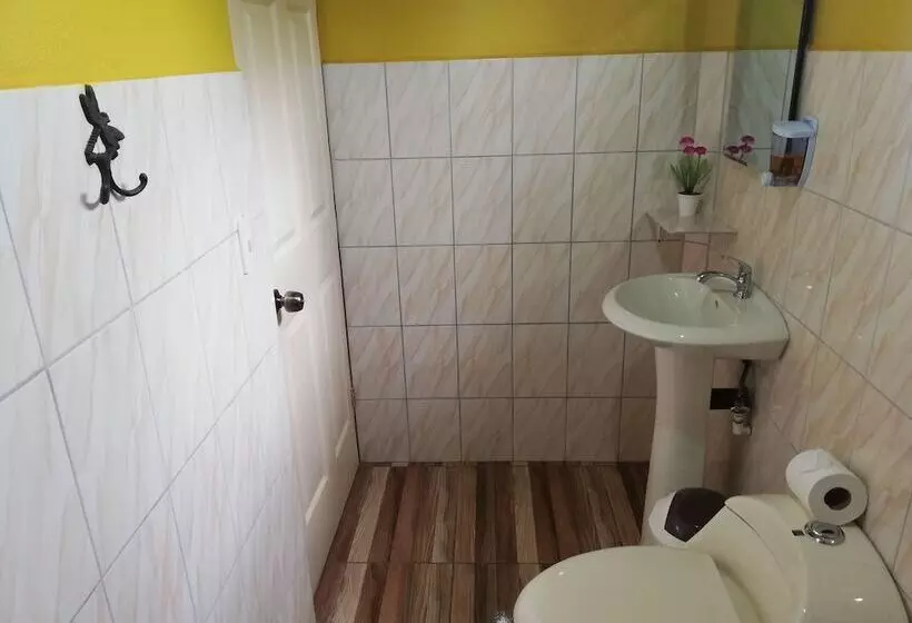 Majatalo Cabinas Cascada Rio Celeste