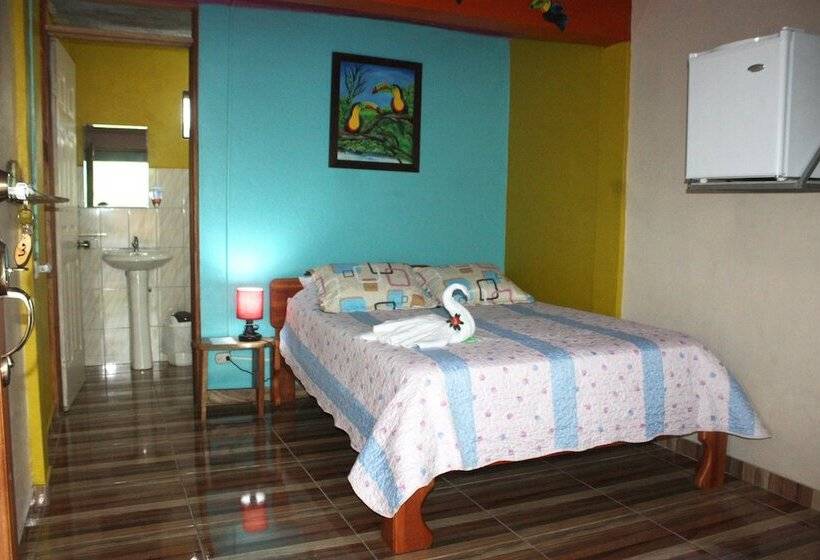 پانسیون Cabinas Cascada Rio Celeste