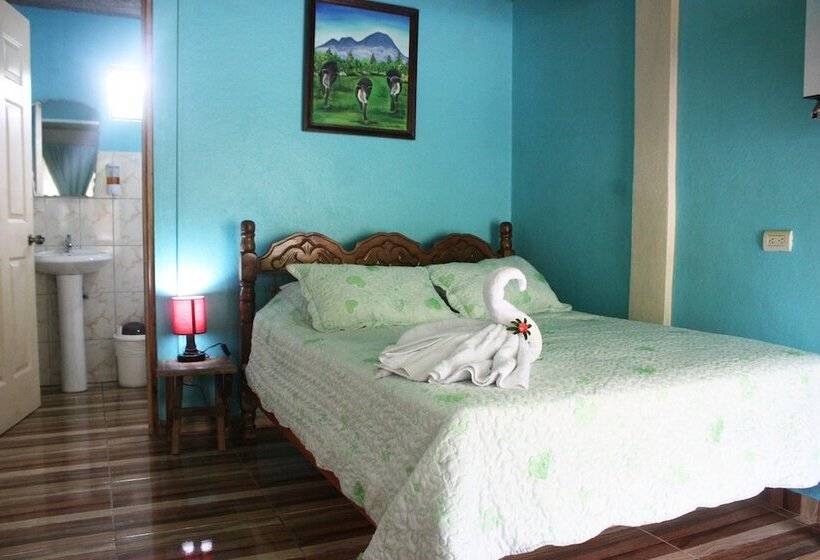 پانسیون Cabinas Cascada Rio Celeste