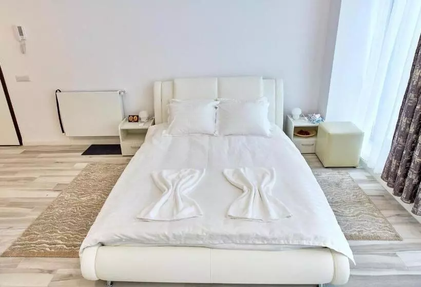 Studio Bel Air Lotus