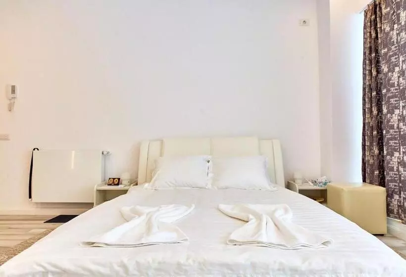 Studio Bel Air Lotus