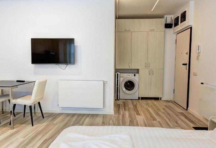 Studio Bel Air Lotus