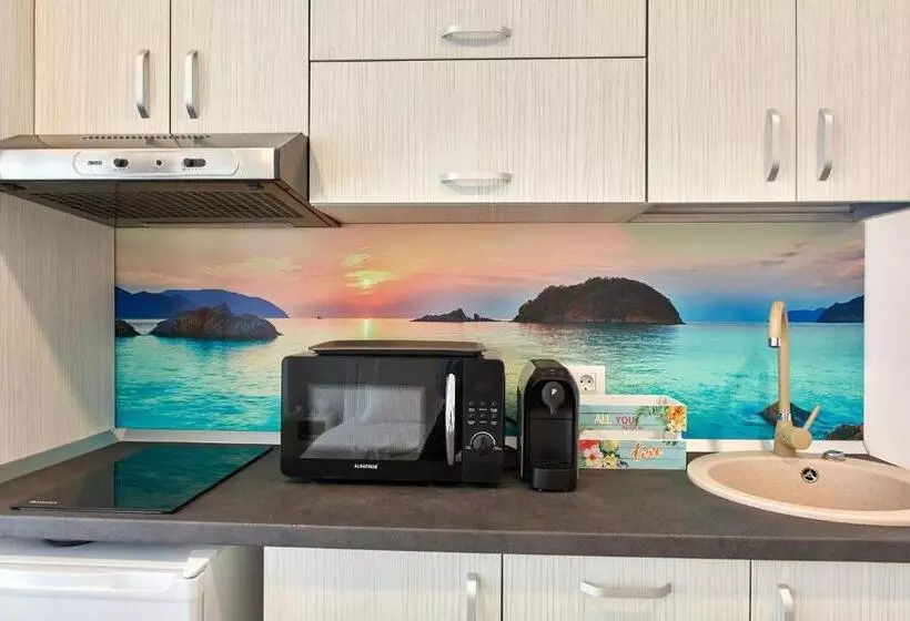 Studio Bel Air Lotus