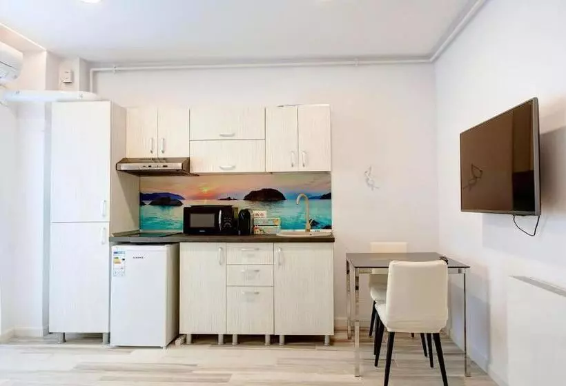 Studio Bel Air Lotus