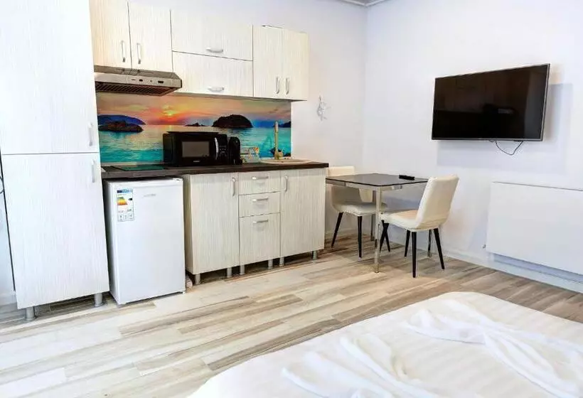 Studio Bel Air Lotus