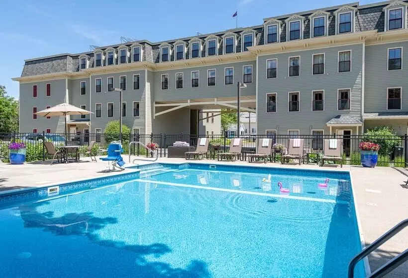 هتل Bar Harbor Grand