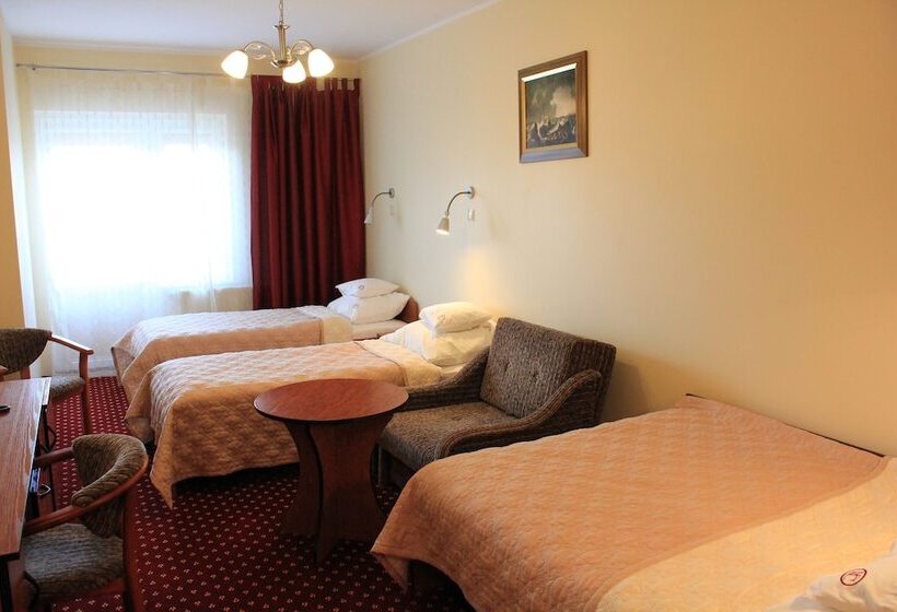 Отель Continental