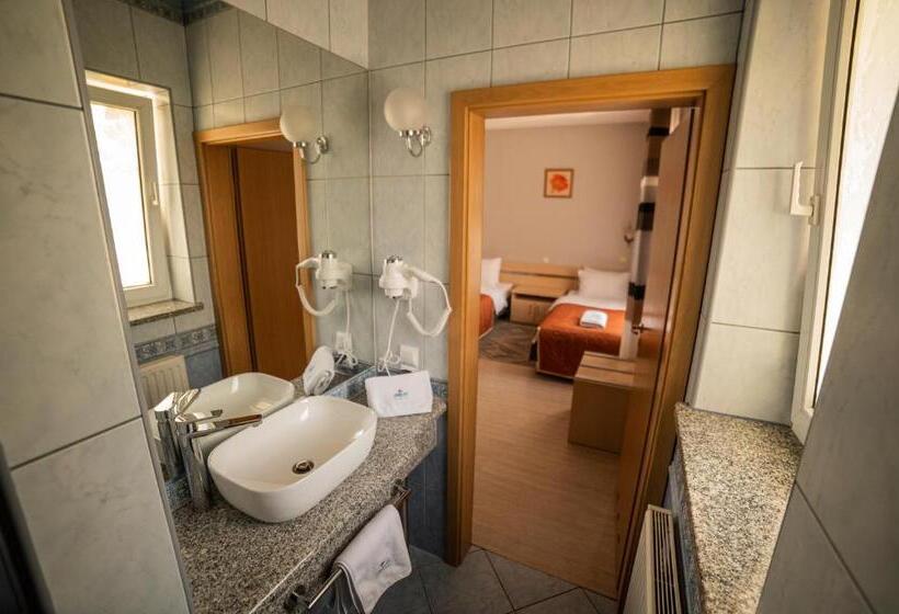 בית מלון כפרי Delta In