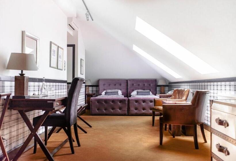 ホテル Dwór Sanna