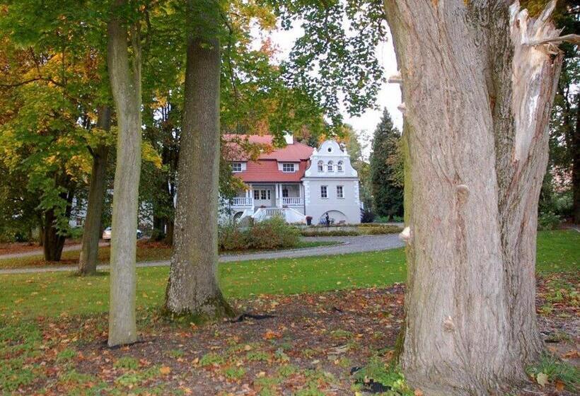 ホテル Dwór Sanna