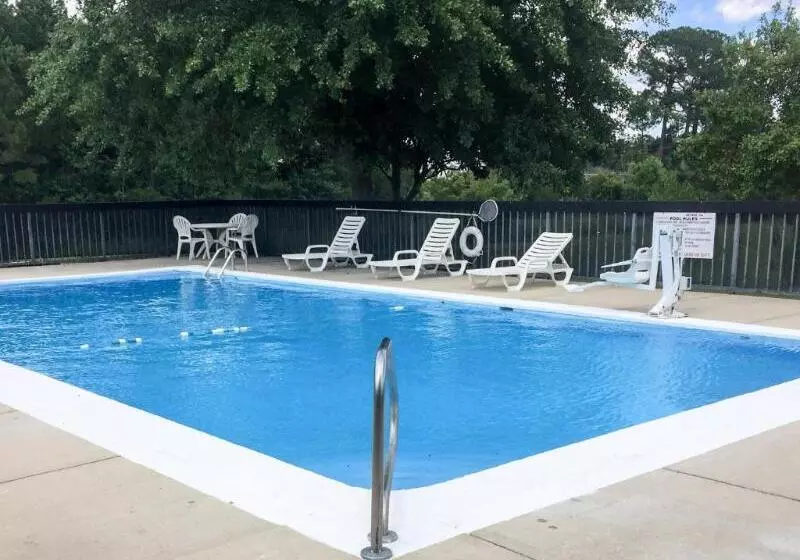 Hotelli Econo Lodge