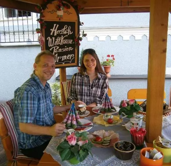 ホテル Frühstückspension Irmer
