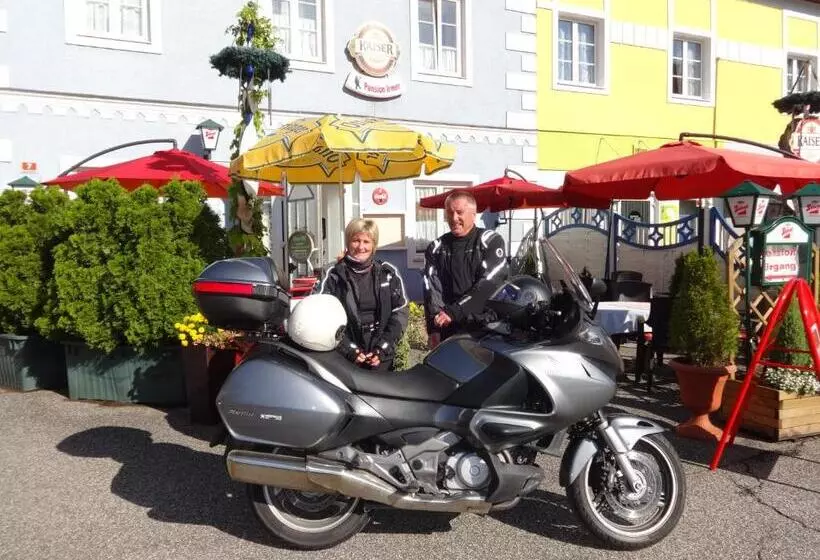 ホテル Frühstückspension Irmer